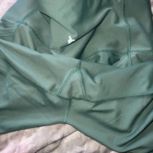 Old navy workout leggings - Picture 7 of 8